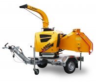 Výkonný štěpkovač na naftu a s brzděným podvozkem se stavitelnou ojí (25 HP) LS 160 DWBS
